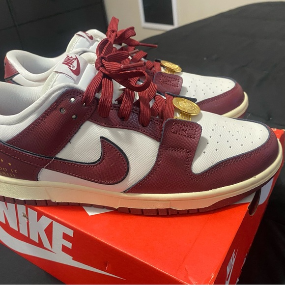 W NIKE DUNK LOW SE - Picture 4 of 4